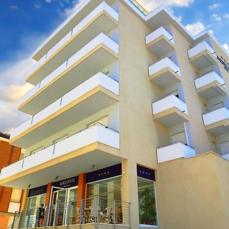 Residence Adriatico Габиче Маре Екстериор снимка