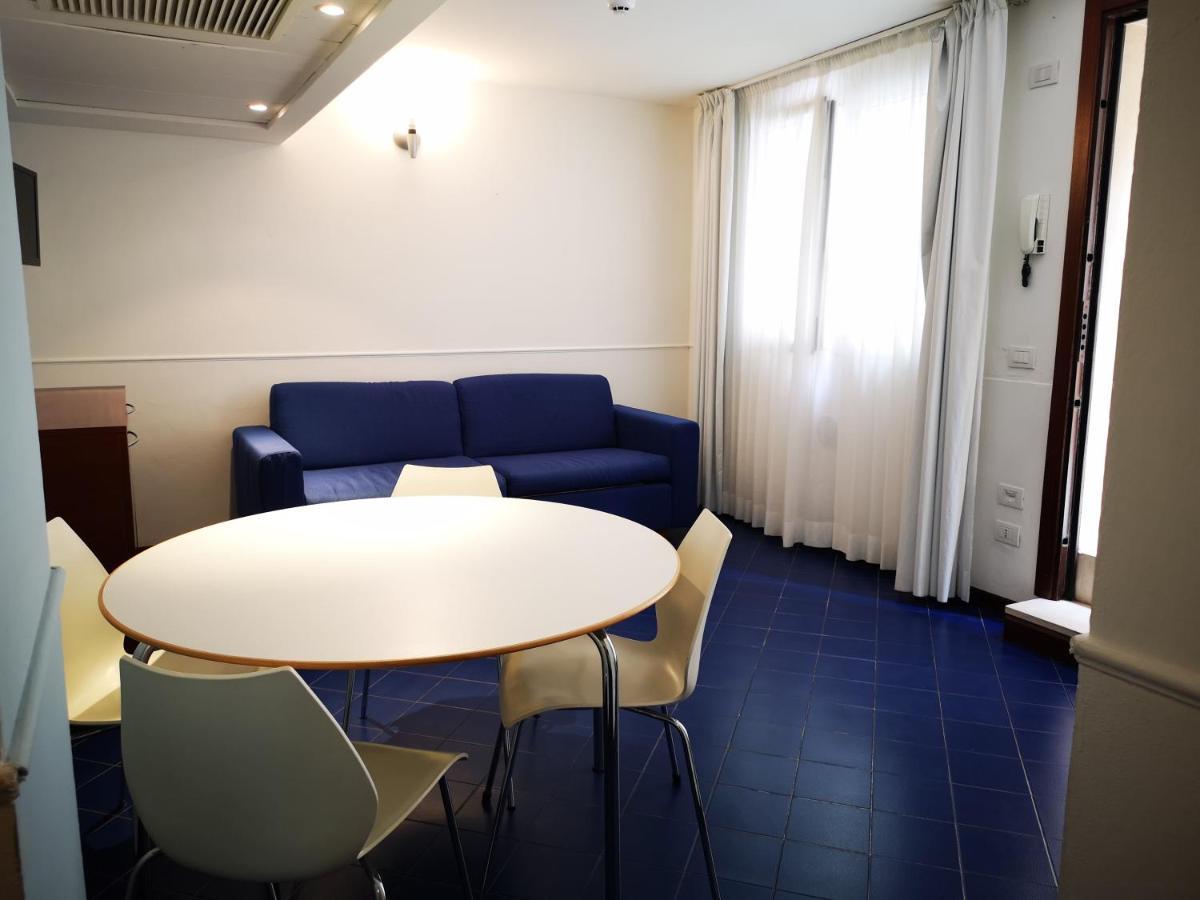 Residence Adriatico Габиче Маре Екстериор снимка