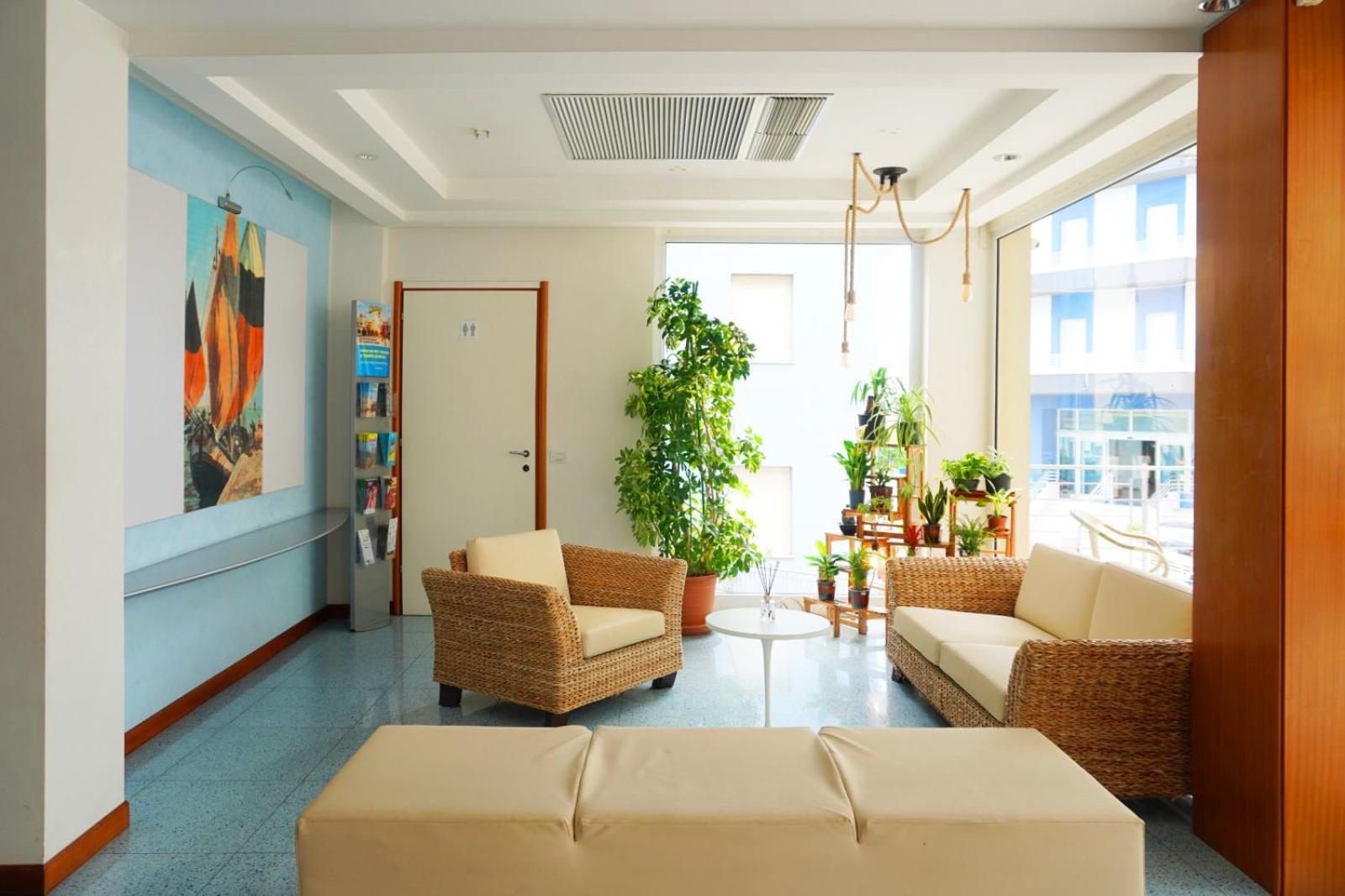 Residence Adriatico Габиче Маре Екстериор снимка
