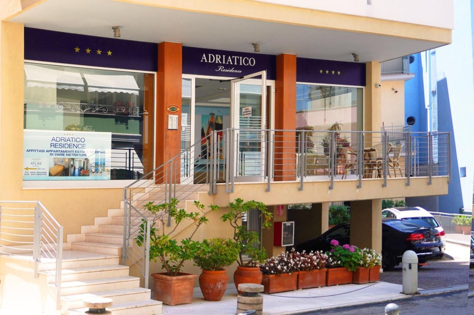 Residence Adriatico Габиче Маре Екстериор снимка
