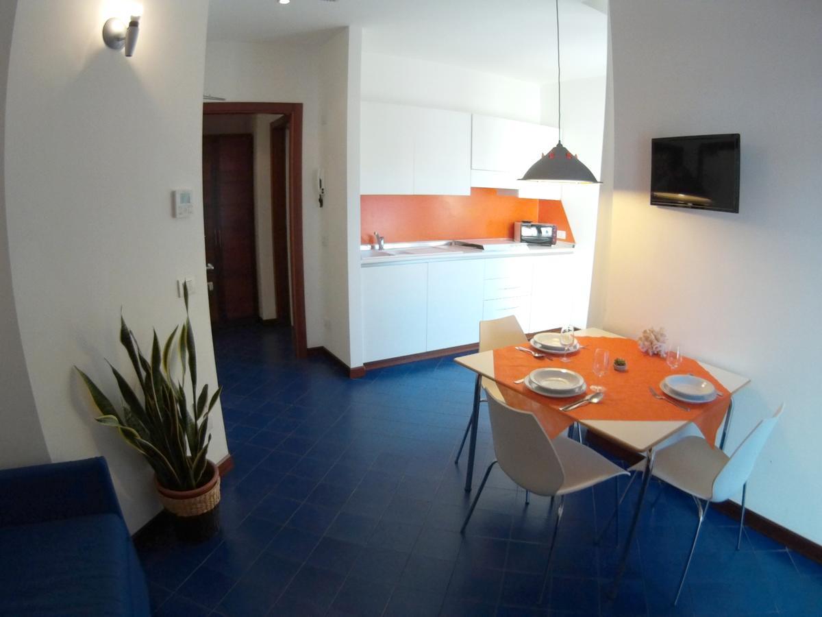Residence Adriatico Габиче Маре Екстериор снимка