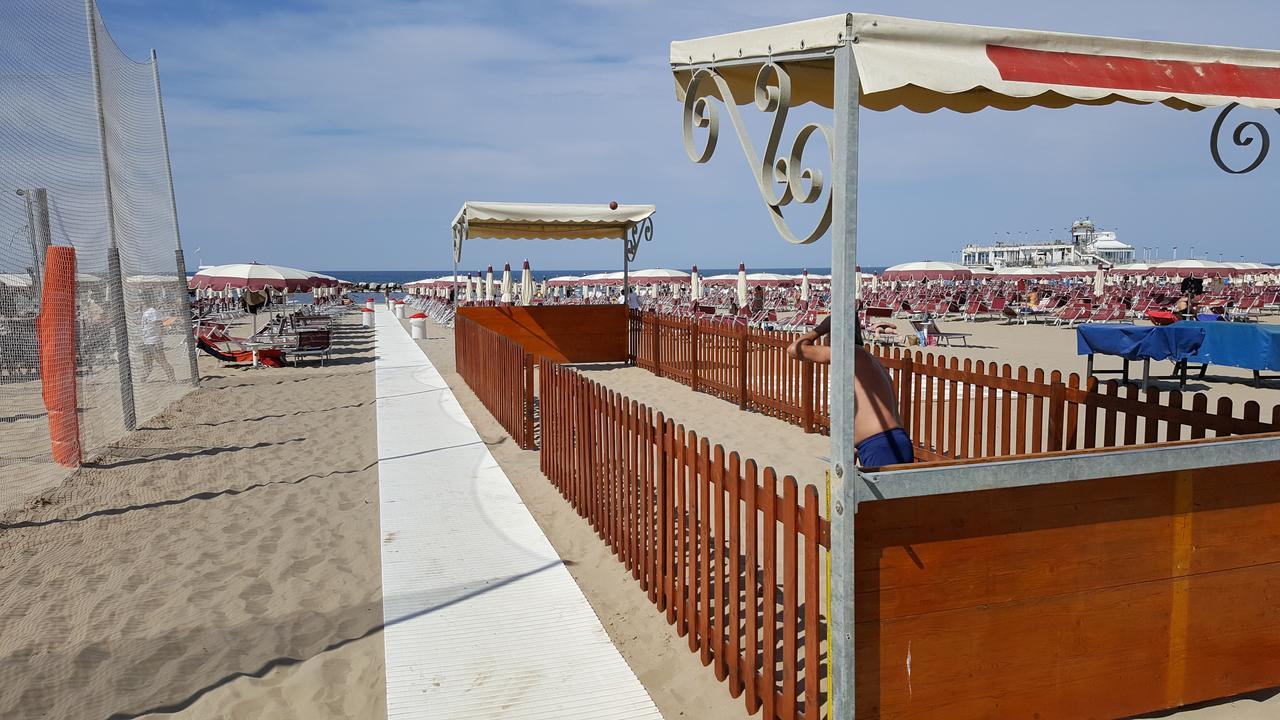 Residence Adriatico Габиче Маре Екстериор снимка