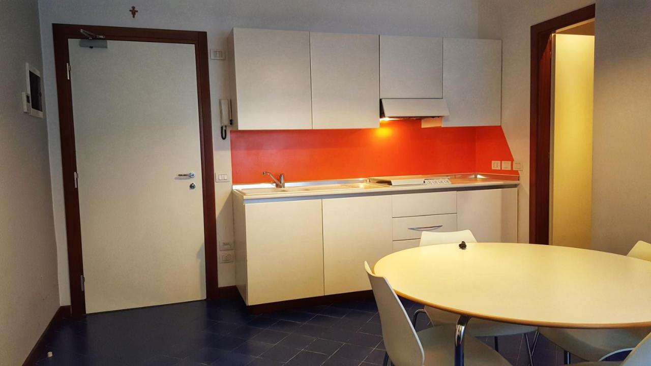 Residence Adriatico Габиче Маре Екстериор снимка
