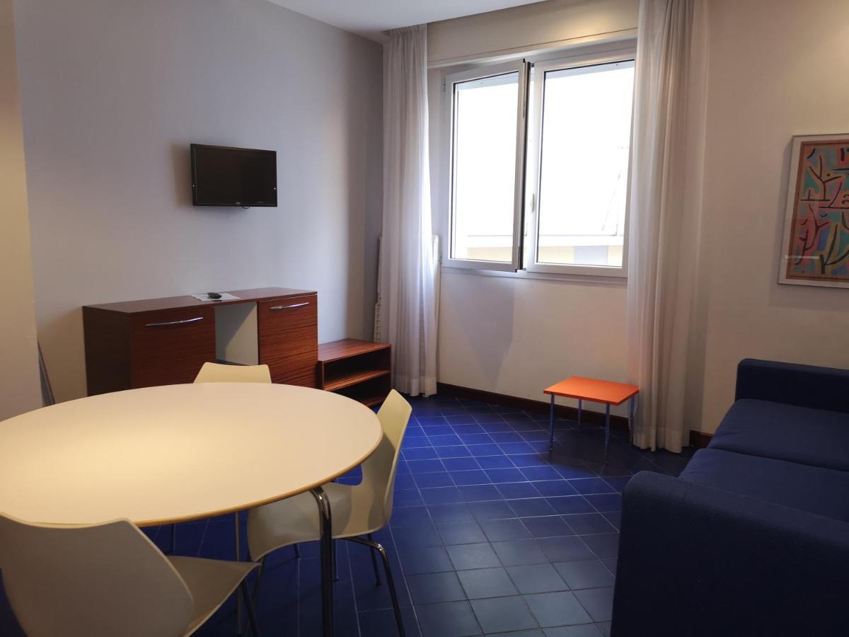 Residence Adriatico Габиче Маре Екстериор снимка