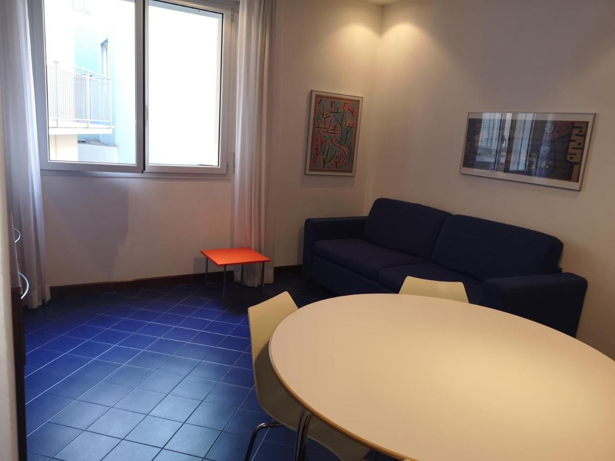 Residence Adriatico Габиче Маре Екстериор снимка